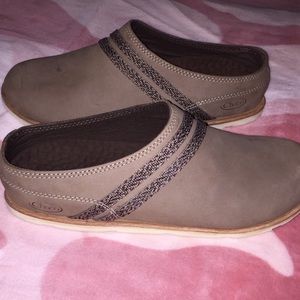 🚗 REPOSH: Chaco Harper Slide Clogs